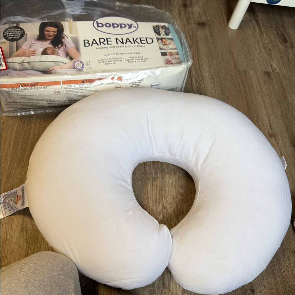 Boppy with 2 covers